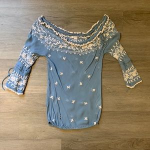 5/$25 Blue and white off the shoulder too
